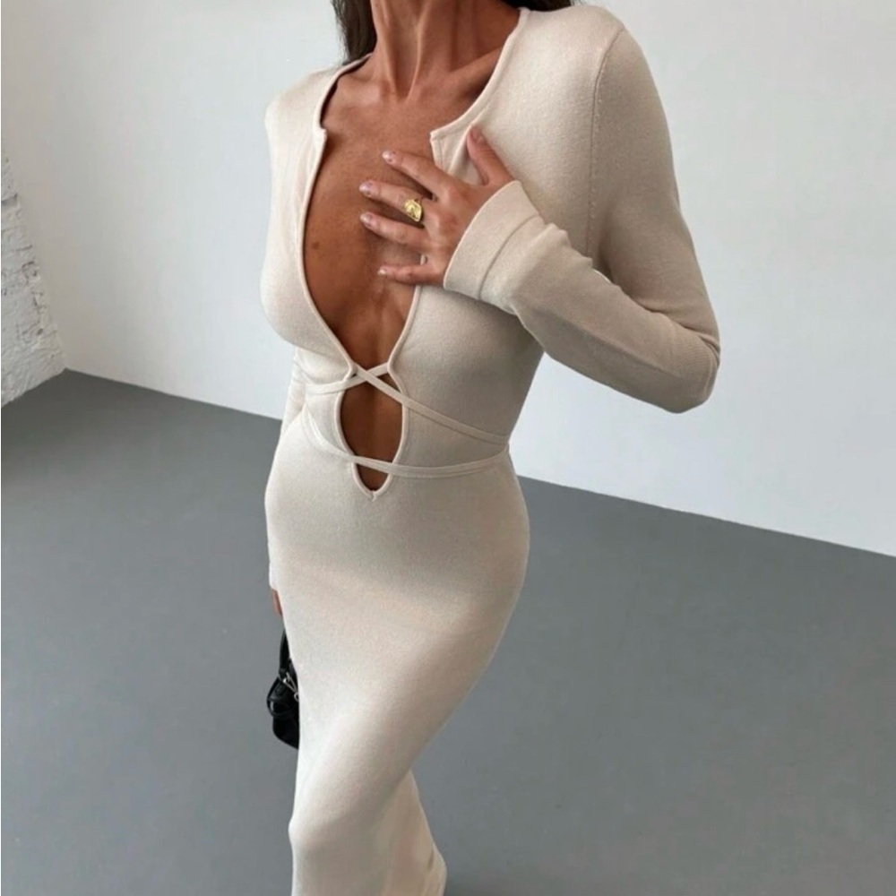 Elegant Cream Long Sleeve Dress